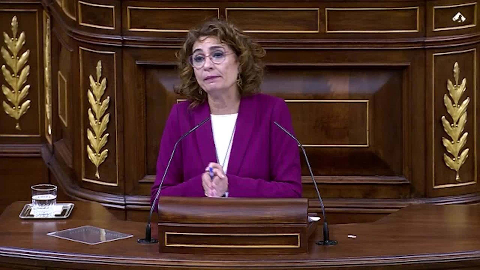 Montero afirma que presentará PGE aunque se tumbe la senda