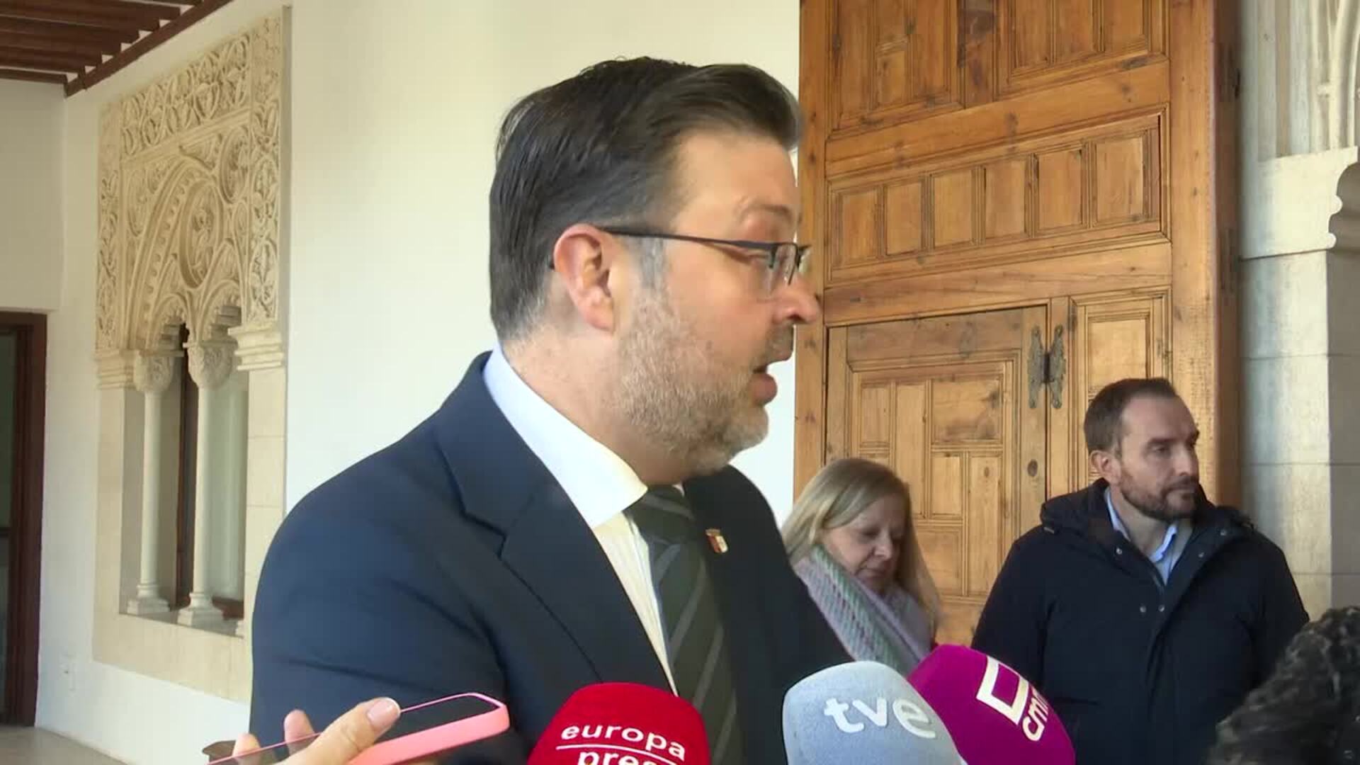 C-LM valora la posición de la región a la hora de pagar a sus docentes