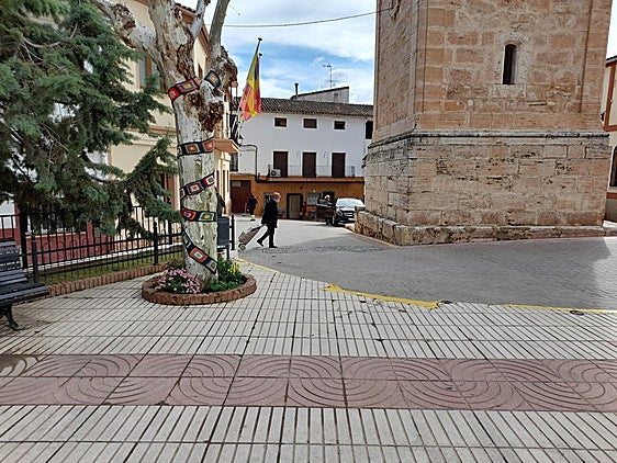 «Flechazo» rural: dos familias se instalan en Zarra con el impulso de un proyecto contra la despoblación
