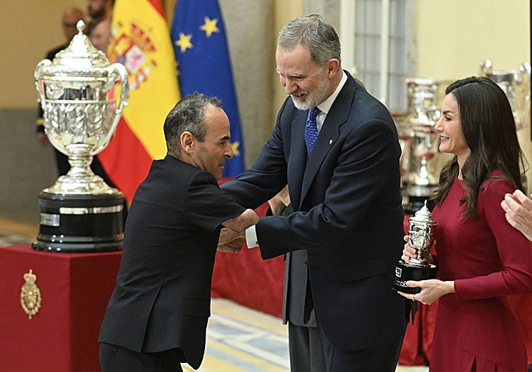 Los valencianos Ricardo Ten y Awa Fam reciben el Premio Nacional del Deporte entregado por los Reyes