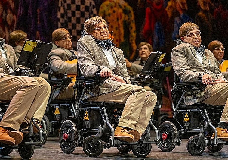 Una chirigota sobre Stephen Hawking emociona con sus rimas sobre Palestina y la ELA y parte como favorita para ganar el COAC 2026