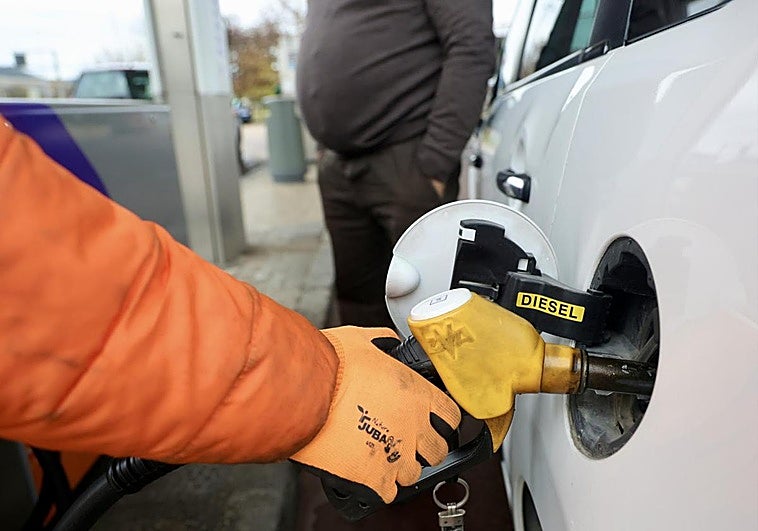 El nuevo precio de la gasolina y el diésel amenaza al bolsillo del conductor: cuánto cuesta llenar el depósito desde hoy