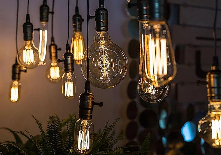 Iberdrola anuncia cortes de luz en Valencia capital y otros 24 municipios esta semana (del 14 al 20 de febrero)