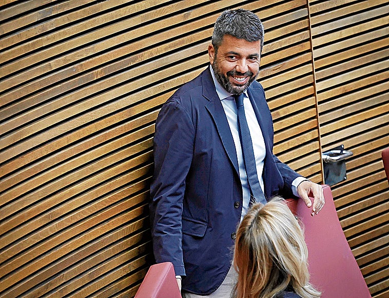 Mazón, un testigo 'bajo sospecha' que no sabe cuándo declarará y que baraja hacerlo desde un despacho en Les Corts