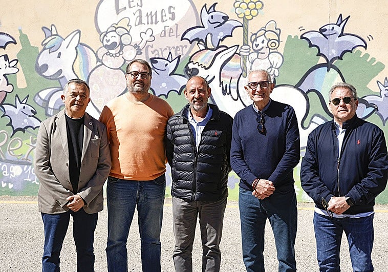 Los deberes de la fiesta: falta civismo, dinero para la falla y aligerar la Ofrenda