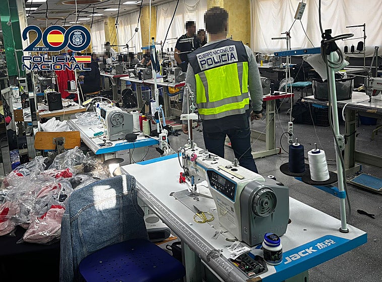 Explotación laboral en Camp de Túria: 26 personas en situación irregular trabajaban 60 horas a la semana por cuatro euros a la hora