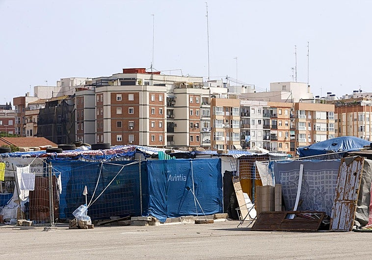 El chabolismo se dispara en Valencia con 14 asentamientos y más de un millar de 'sintecho'