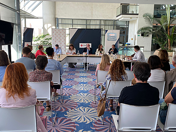 Veolia, cuatro décadas de compromiso social en Benidorm impulsando alianzas con entidades locales y oportunidades educativas y de empleo vinculadas al agua