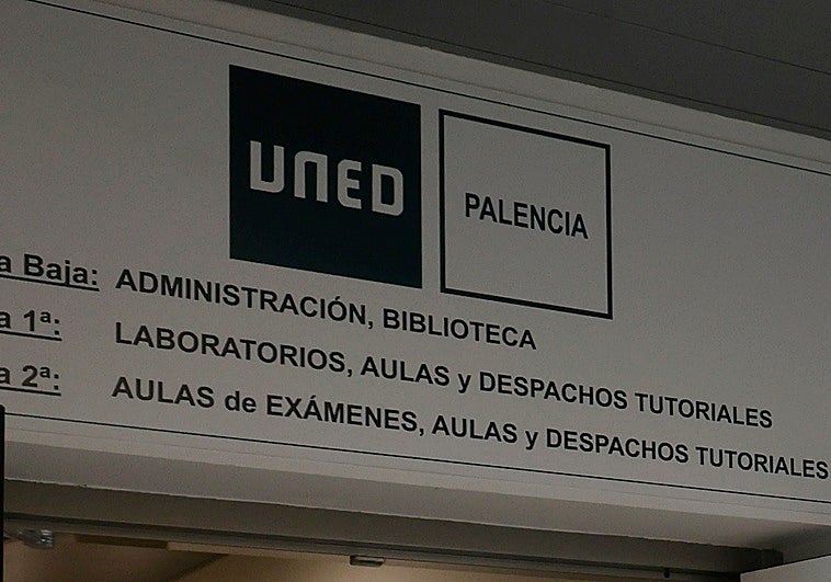 La UNED cambia las normas: Añade nuevos grados, másteres y amplía las plazas