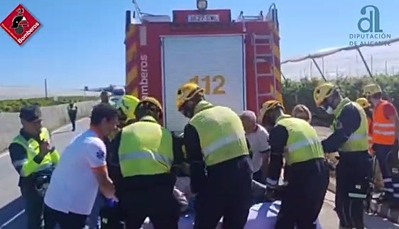 Un herido en un choque entre un coche y un camión en Los Montesinos