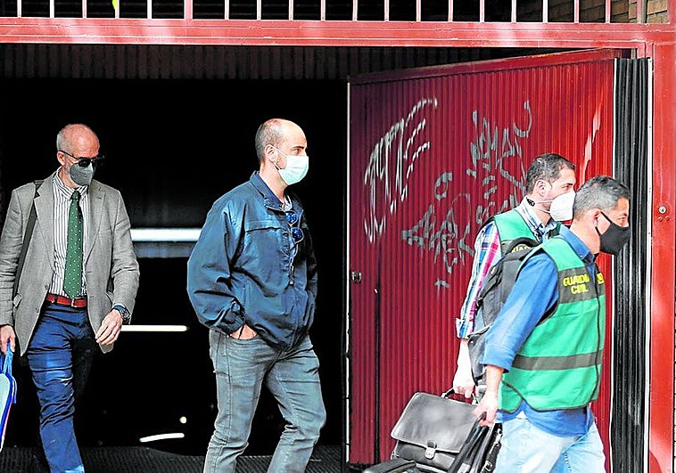 La trama de Azud se reunió con el ministro Sevilla para tratar la construcción de desaladoras