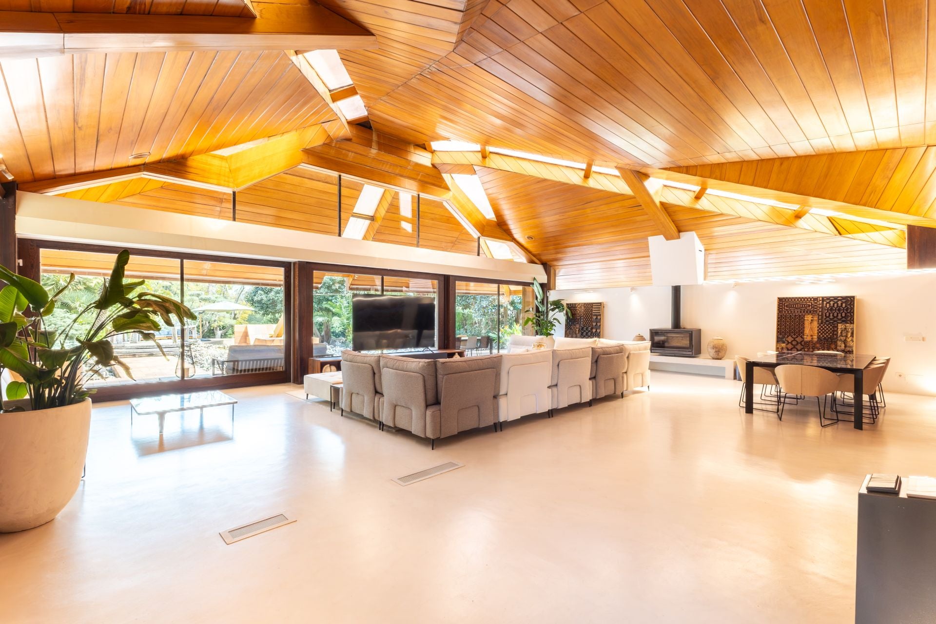 El enigmático origen de la Casa del Notari, que se vende por casi dos millones