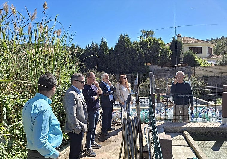Las urbanizaciones de Chiva estudian el reciclaje de las aguas residuales para el riego de jardines