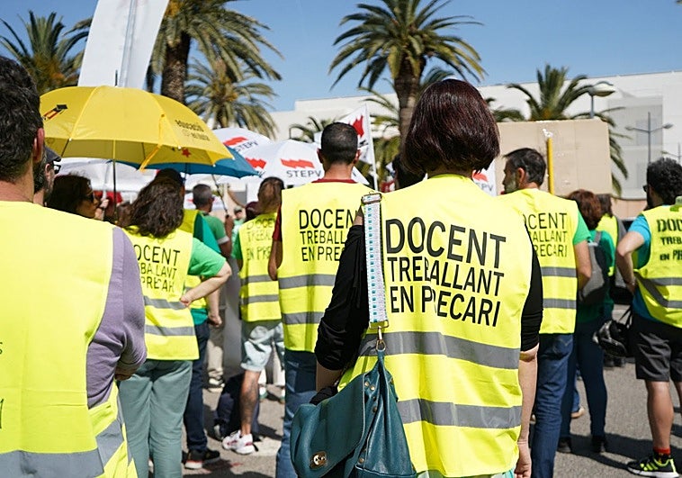 Los sindicatos de profesores planean que la huelga indefinida llegue a partir del 11 de mayo a la Comunitat Valenciana