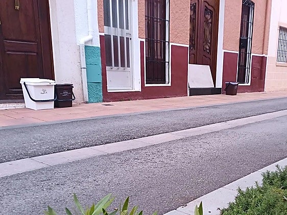 La recogida de basura puerta a puerta provoca conflicto en la Mancomunidad de la Canal de Navarrés