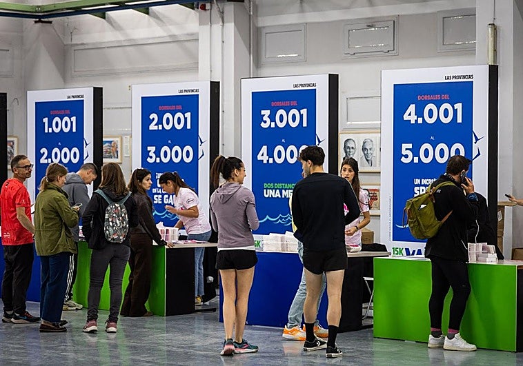 Kilómetros de ilusión en la Feria del Corredor de la 15K/7,5K Valencia Abierta al Mar