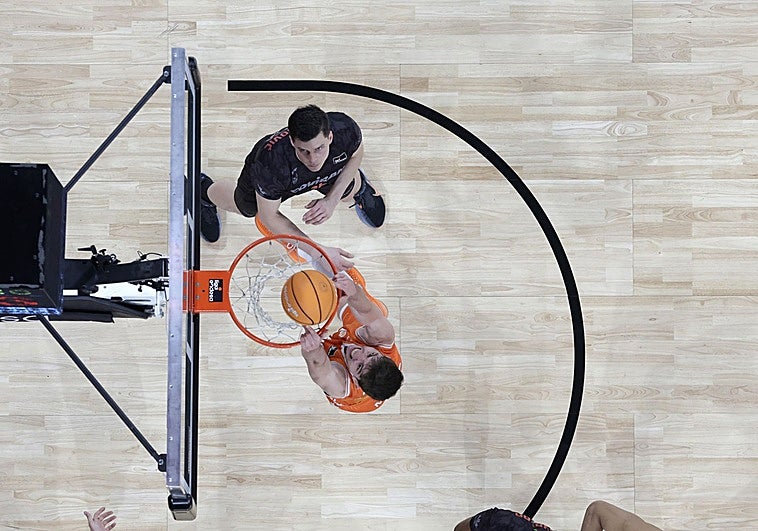 De Larrea se declara elegible para el Draft de la NBA