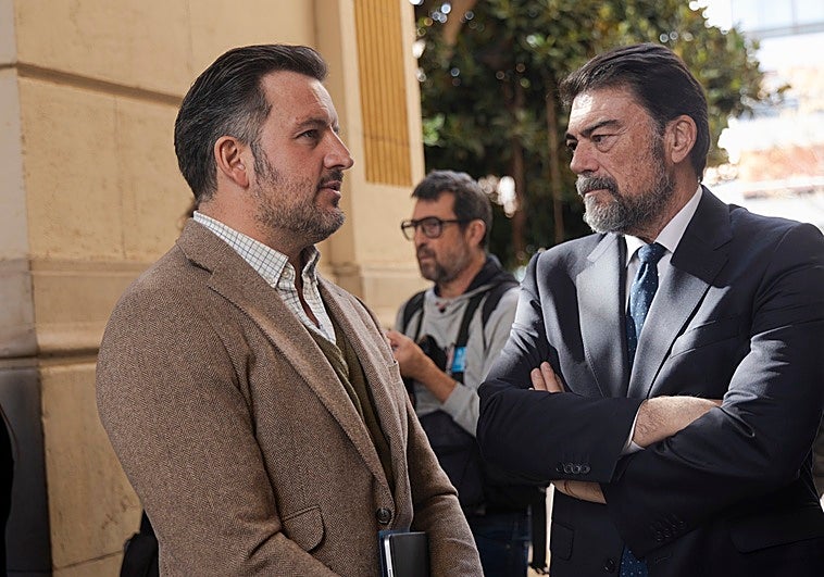 El alcalde de Elche, ingresado en el hospital por una indisposición