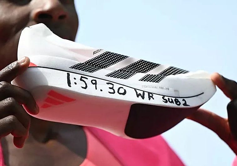 Las zapatillas del récord del mundo del Maratón valen 500 euros y ya son las más buscadas