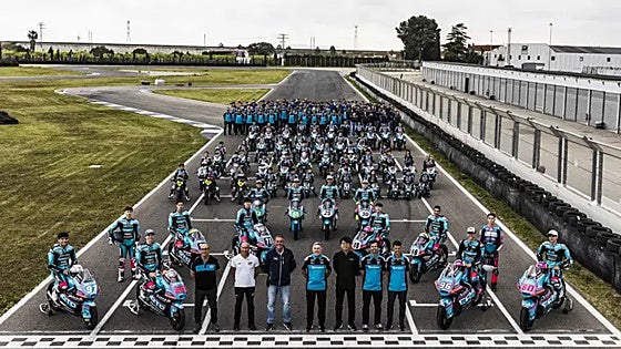 El 'Universo Aspar' arranca a toda velocidad en Guadassuar