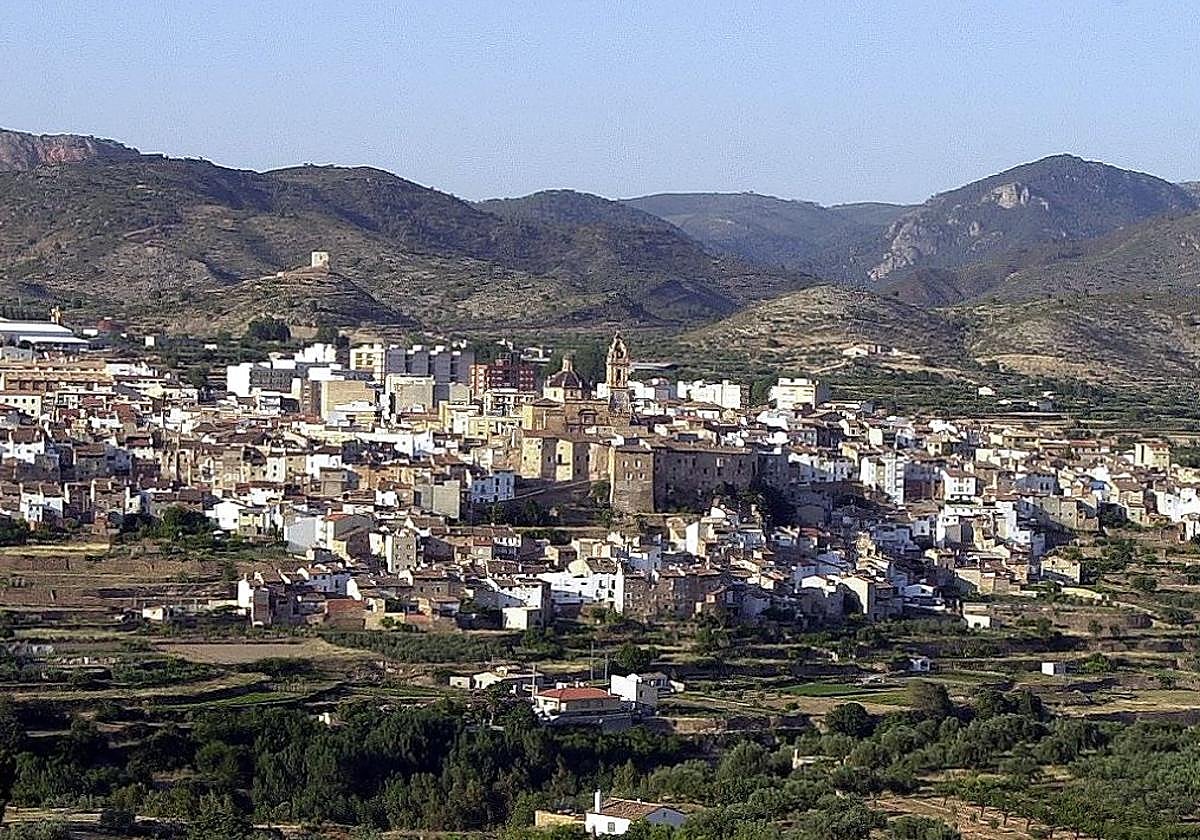 El pueblo de Valencia más buscado para una escapada rural: una villa a menos de una hora de la capital con una espectacular ruta de senderismo