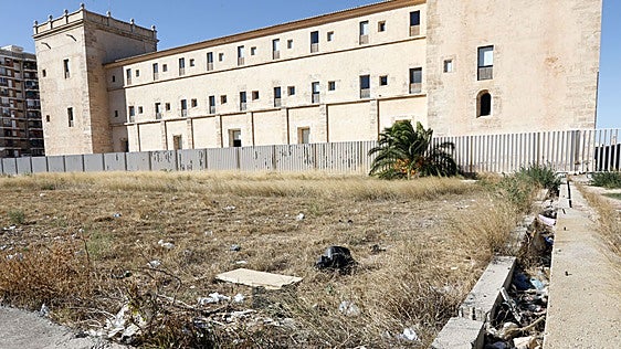 Menos alturas, más verde y nuevas zonas peatonales alrededor del Monasterio de San Miguel de los Reyes