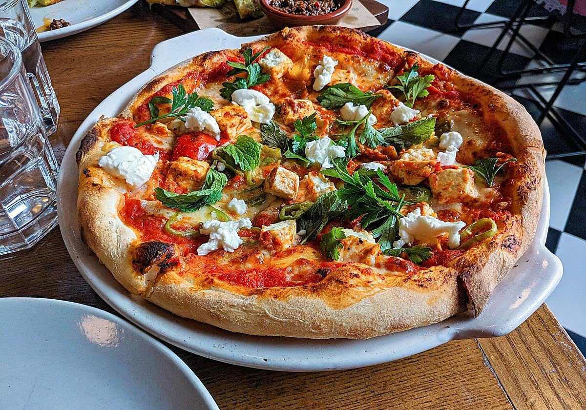 Cierra una conocida pizzería de Valencia