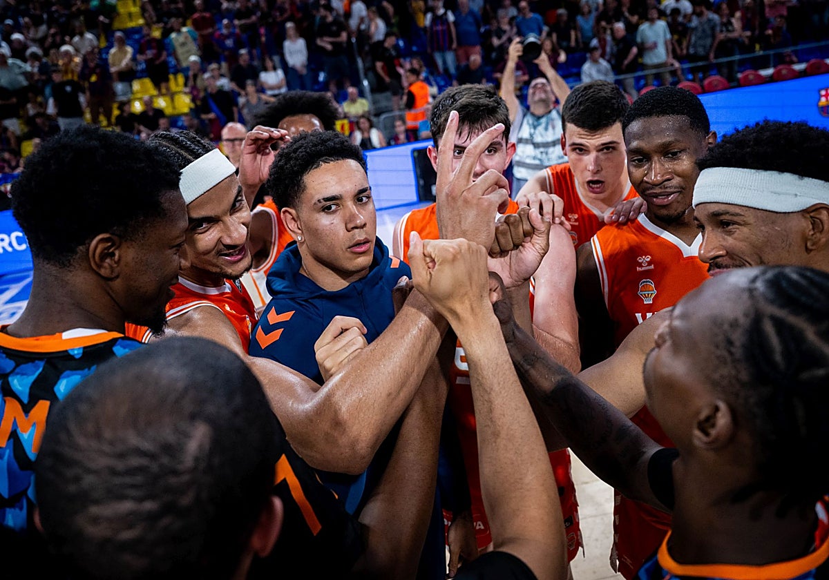 El Palau se rinde al Valencia Basket