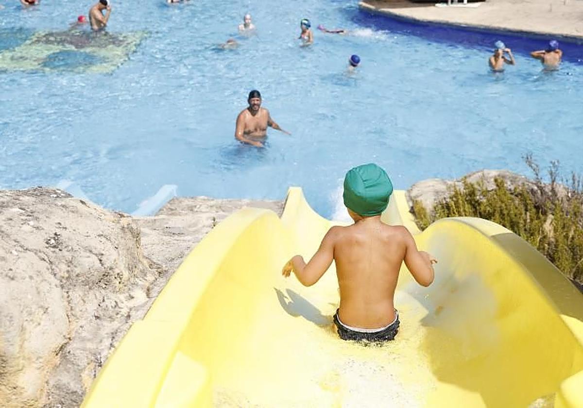 Cuenta atrás para la apertura del nuevo parque acuático de la Comunitat: piscinas temáticas equipadas con múltiples toboganes