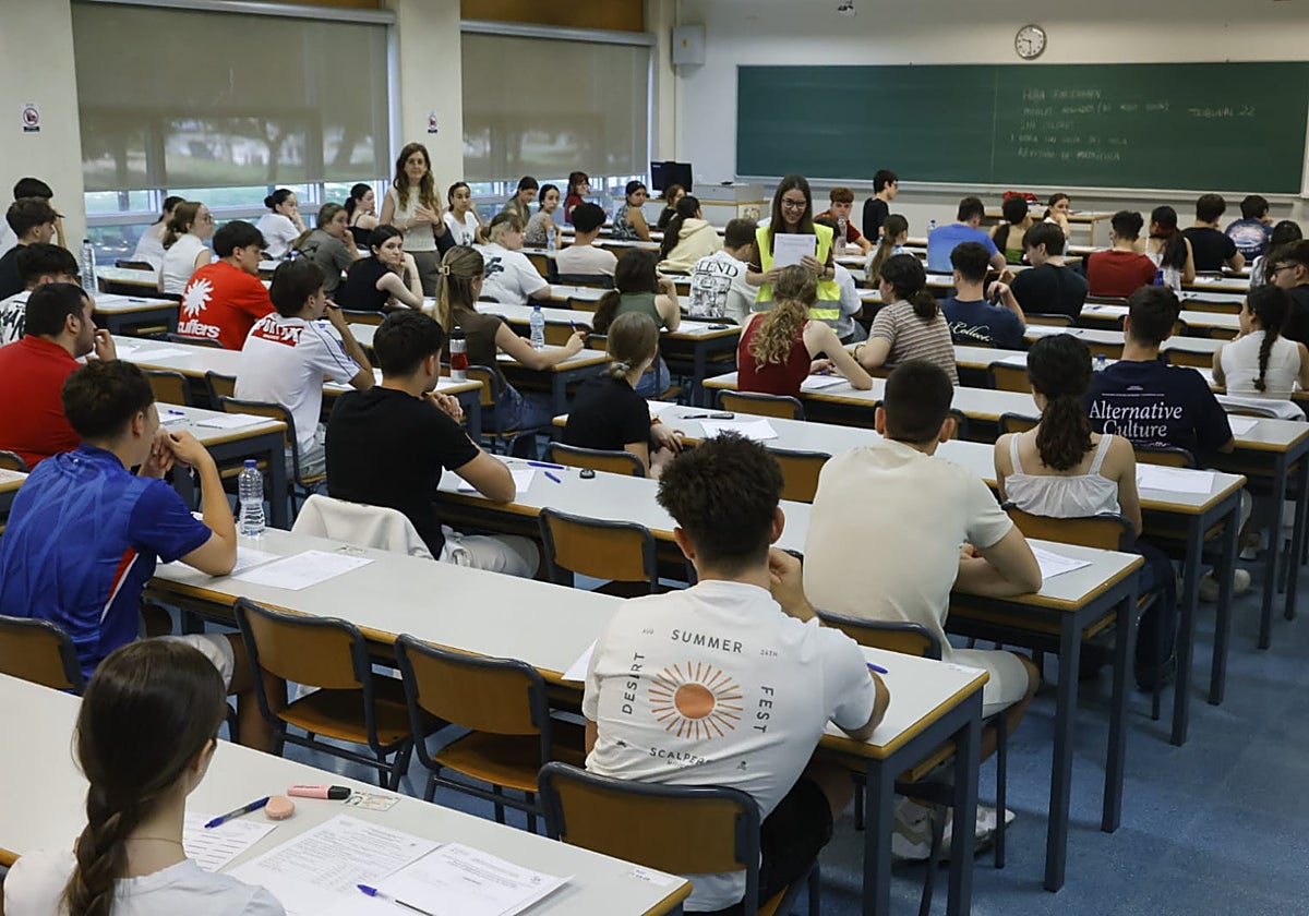 Un texto «imposible de entender» en Valenciano indigna a los estudiantes de la selectividad