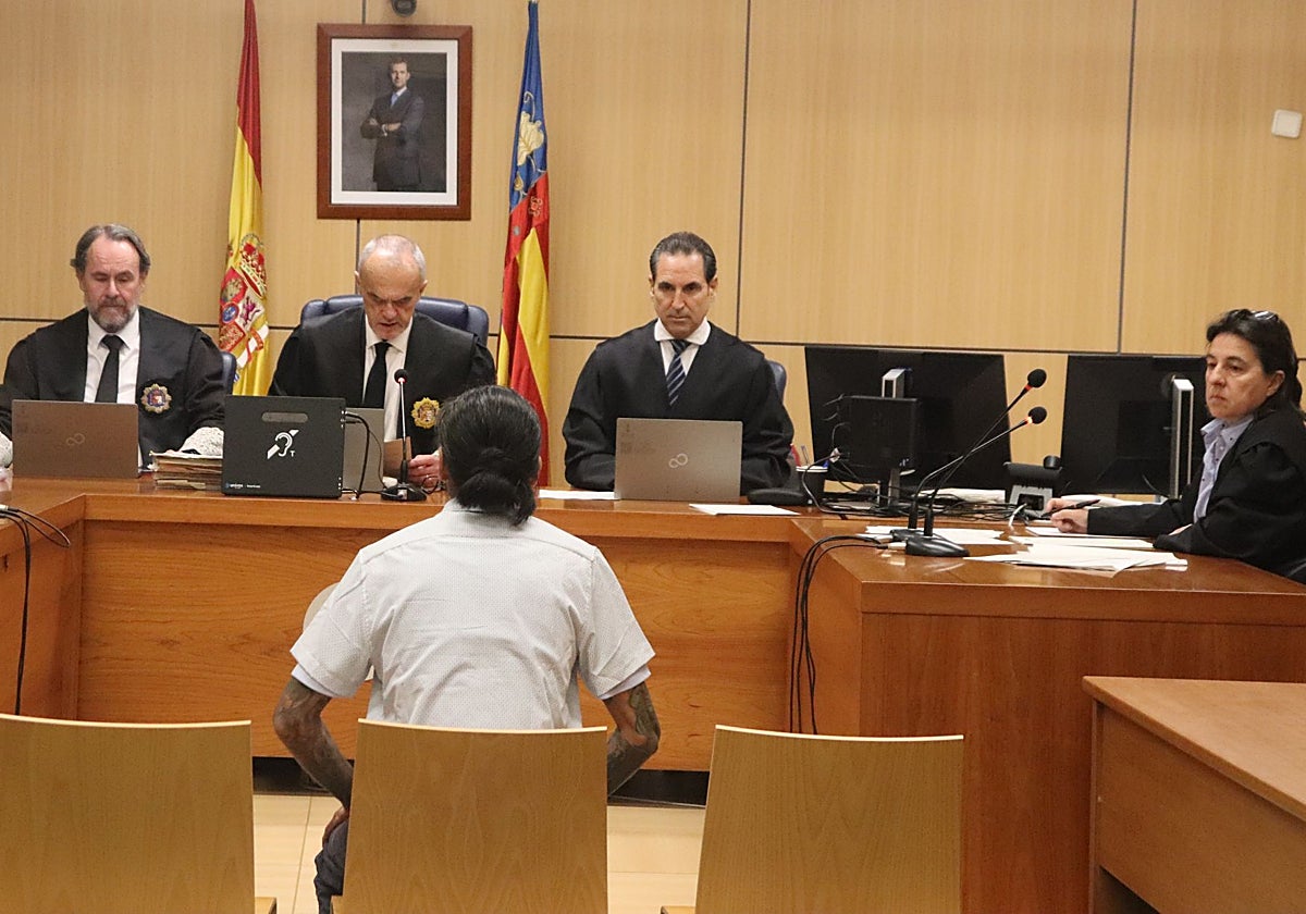 Absuelto de violar a un transexual al perder el preservativo