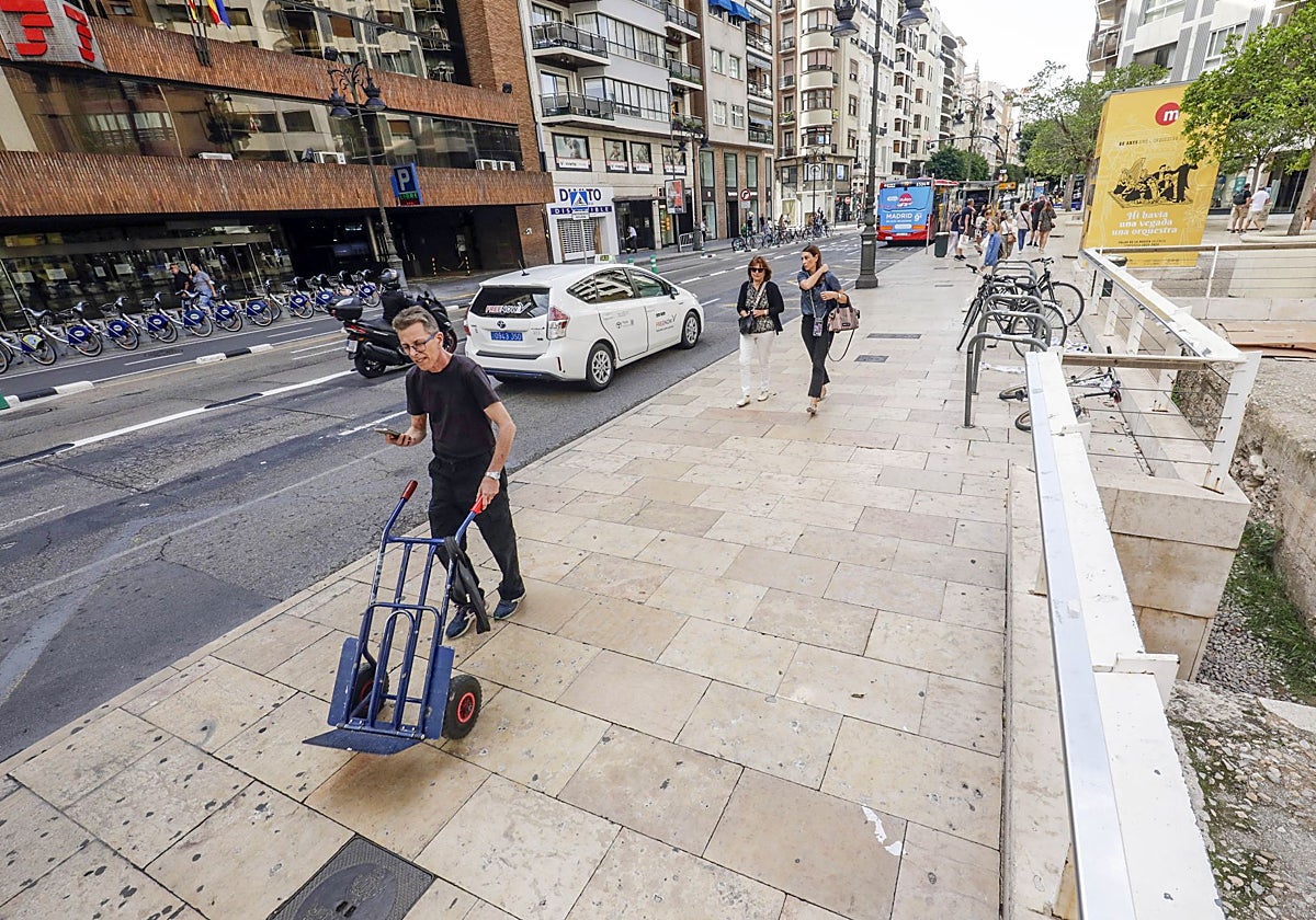 Contra reloj en las obras de Colón: trabajos en ambas aceras