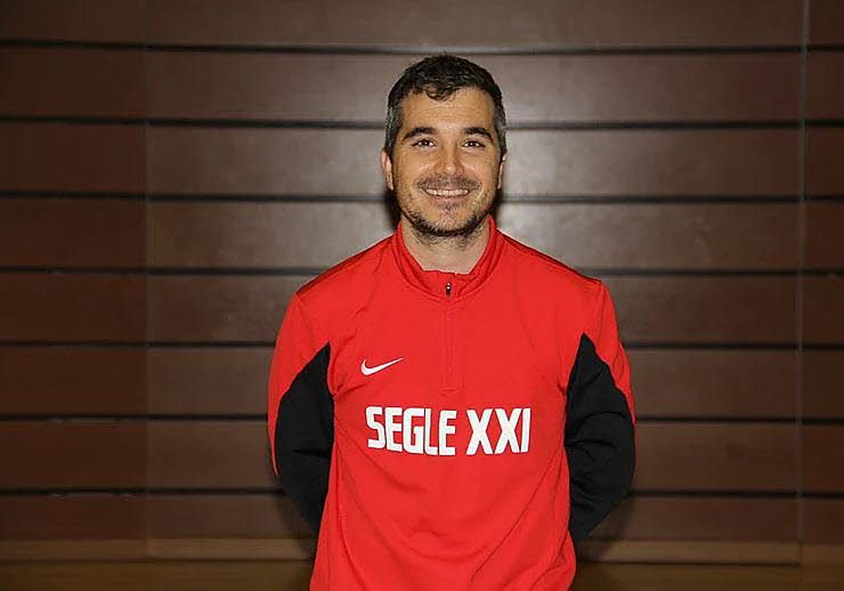 Javi Torralba es el nuevo entrenador del Valencia Basket fem