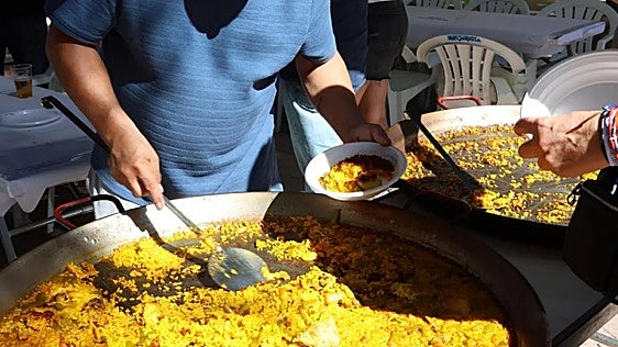 El 9 d'Octubre acoge el tradicional Día de las Paellas