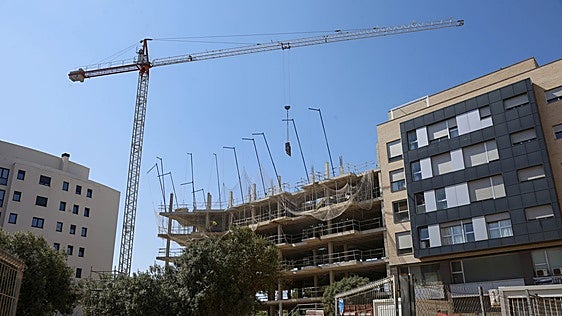 La construcción de viviendas en Valencia peligra por la falta de capacidad eléctrica