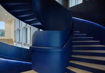 Una escalera gigante de caracol y otros secretos de la Marina de Empresas, la fábrica de empresarios de Juan Roig