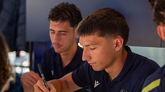Thiago Fernández y Dani Requena no tienen cláusula del miedo y podrán jugar contra el Villarreal
