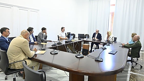 Romero presenta a los grupos los avances para el Plan Metropolitano de Valencia