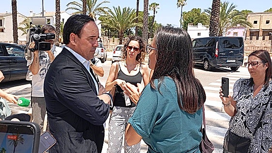 Pérez Llorca habla de nuevo con los profesores: ambas partes coinciden en trabajar para que no haya huelga en septiembre