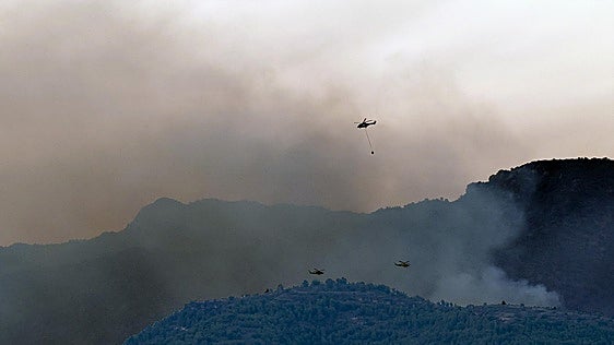 Pérez Llorca cifra en 150 las hectáreas afectadas por el incendio en la Sierra de Espadán