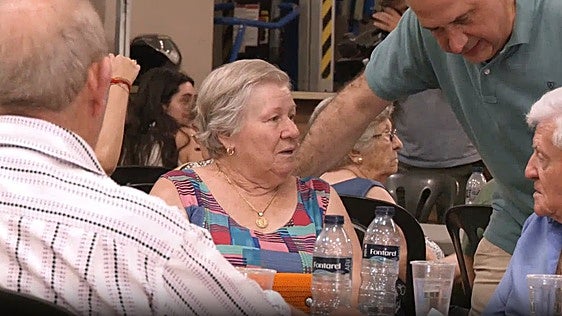 Azuébar, un municipio que duplica su población habitual en verano: «Nos tenemos que ir, se está quemando todo»