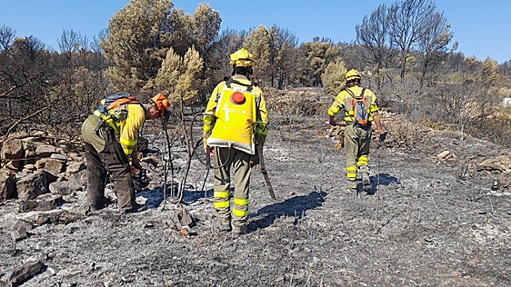 La evolución del incendio de Soneja permite que los desalojados vuelvan a sus casas
