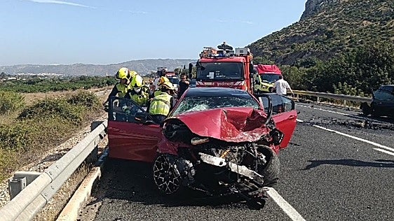 Un fallecido y dos heridos en un choque frontal en la carretera N-332 en El Verger