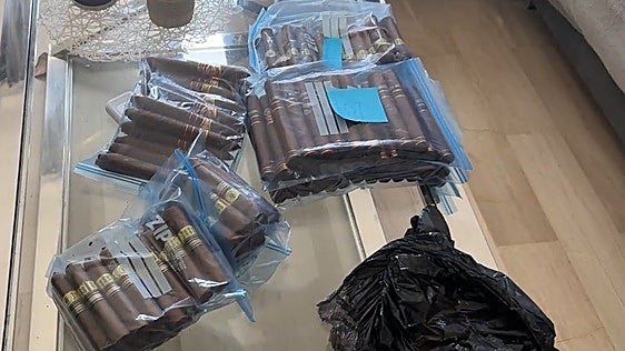 Cae una organización que fabricaba habanos falsos en Mislata para venderlos en Europa