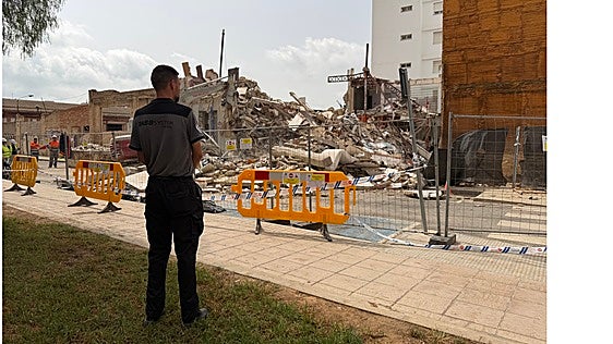 Los propietarios del edificio derrumbado de Benetússer retiran la vigilancia privada porque el seguro la descontará de la indemnización