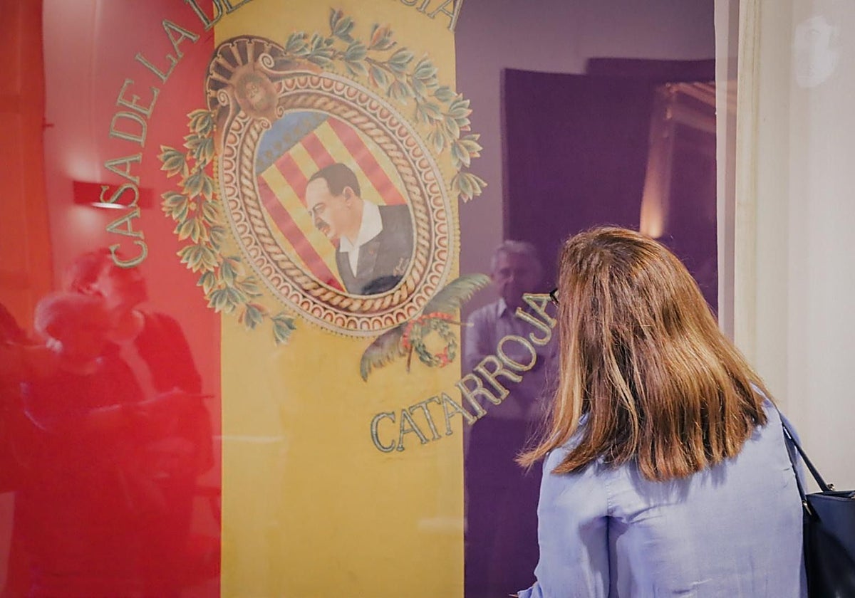 Una bandera republicana del Ayuntamiento de Catarroja.