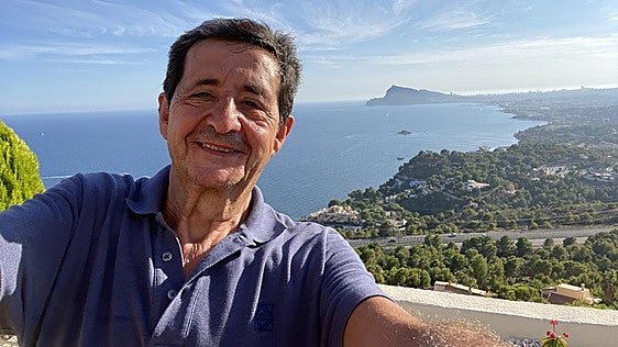 Quiénes veranean en las urbanizaciones más exclusivas de Altea, la Ibiza de la Costa Blanca: «Nos enamoró el ambiente»