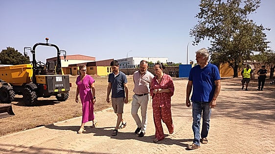 Carcaixent construye una pista de atletismo de seis calles
