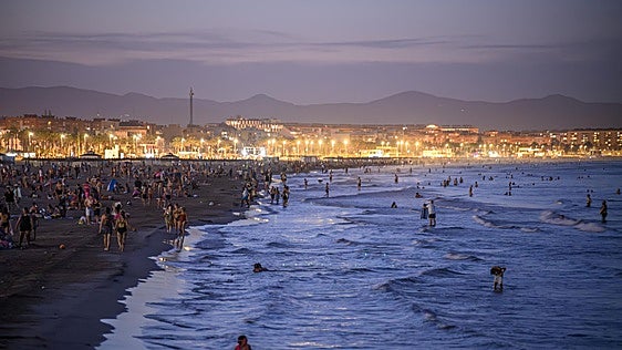 Noches 'infernales' también en septiembre: una veintena de municipios valencianos viven una madrugada de hasta 37 grados