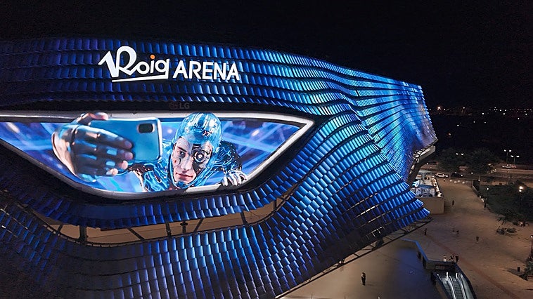 Luz y arte digital como homenaje a Valencia en el Roig Arena